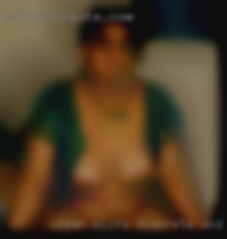 Clean milfs discrete and respectful near Folsom.